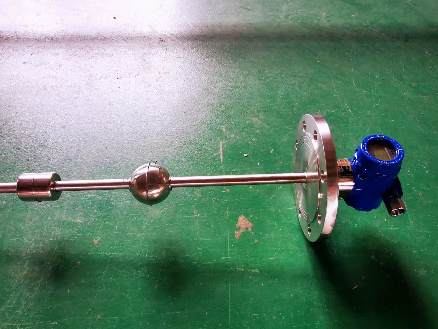 磁致伸缩液位计